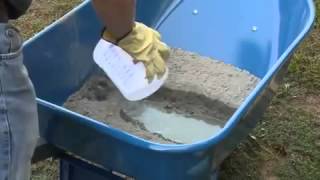 How to Hand Mix QUIKRETE® Concrete Low [upl. by Viking]