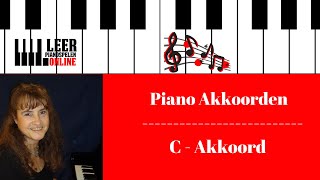 C majeur akkoord op de piano  Piano Akkoorden  Akkoorden leren spelen  Akkoorden en omkeringen [upl. by Ailene]