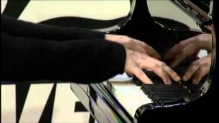 Pianist Valentina Lisitsa Performs Beethovens quotMoonlightquot Sonata [upl. by Nue]