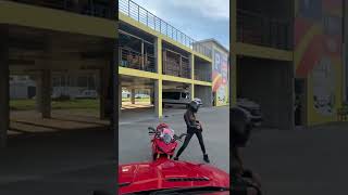 мотоциклистка снова танцует на парковке мотоТаня moto dance motoTanya moto girl bike girl ride [upl. by Enrobyalc922]