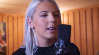 DESPACITO MED 18 SVENSKA LÅTAR Klara Edin amp Theresa Omido [upl. by Kippy]