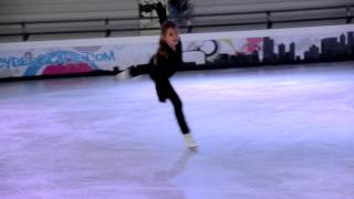 Sarah sentraine à faire laxel à la patinoire [upl. by Aerised617]