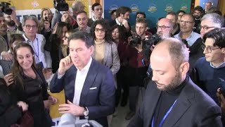 Costituente dei 5 Stelle bagno di folla per il presidente Giuseppe Conte [upl. by Sussi]