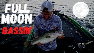 How to Catch Bass During a Full Moon in the Summertime Early Morning Bass Fishing Big Bass [upl. by Elvin]