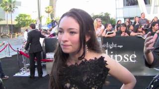 TWILIGHT ECLIPSE Premiere Jodelle Ferland Bree Tanner Interview on the Carpet [upl. by Essirahs]