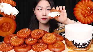 쫀득쫀득 약과 amp 투게더 바닐라 아이스크림 한통 먹방 Yakgwa amp Icecream REALSOUND MUKBANG ASMR  Korean dessert Yakgwa [upl. by Africa422]