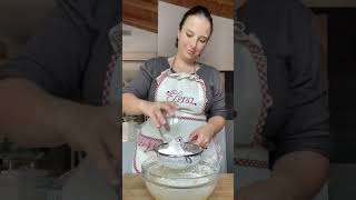 TORTA DI MELE CON YOGURT GRECO [upl. by Aibat]