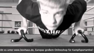 Boxen lernen Tutorial  Perfekte Liegestütze mit Liegestützgriffen PushUpBars von Adidas [upl. by Lilith]