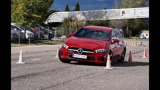 MercedesBenz Clase A 2018  Maniobra de esquiva moose test y eslalon  km77com [upl. by Aprile]