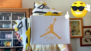 REVIEW JORDAN 4 VIVID SULFUR [upl. by Apfelstadt]