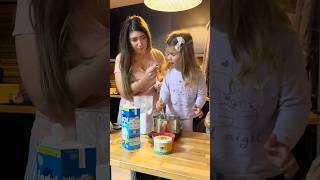 J’éternue sur Ma Fille🤣💦 GO 1000 Abonnés❤️ Humour Rire Drole Famille Enfant Parents Prank [upl. by Bonine]