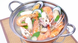 Thai Spicy Seafood Soup Thai Food – Poh Tak โป๊ะแตก [upl. by Benedicta]