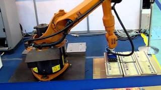 Vacuum Gripper with Sealing Foam on KUKA Industrial Robot Palletizing Boxes [upl. by Odnumyar]