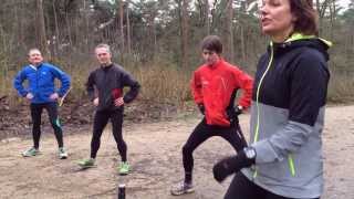 Hardlopen een goede Warming Up  3  Rekken en strekken [upl. by Romilly]