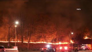 Incendios forestales se extienden a partes del Alto Manhattan y crecen en NJ [upl. by Center]