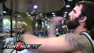 MYSTERY MAN PERFORMS THE CRAZIEST SPEED BAG ROUTINE EVER AMAZING [upl. by Adnohral929]