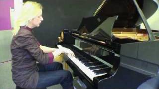 Valentina Lisitsa plays Träumerei from Schumanns Kinderszenen [upl. by Marden406]