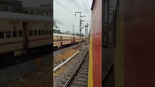 PARALLEL ARRIVAL WITH ROUTE DIVERTED TRAIN Krishna express [upl. by Eissalc884]