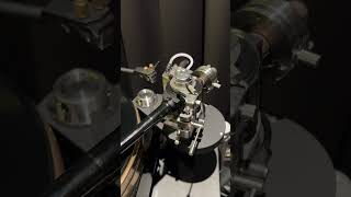 Tech Das AirForce10 tonearm With vacuum and Power Supply [upl. by Hirasuna309]