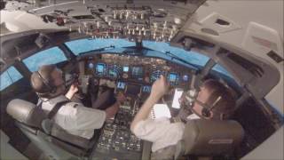 B738 Rapid Depressurization amp Emergency Descent Demo [upl. by Seppala]