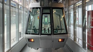 Im Skytrain am Flughafen Düsseldorf hängend vom Flughafenbahnhof zum Terminal C mit Vmax 50 kmh [upl. by Arlena]