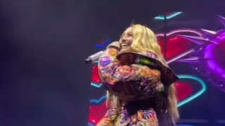 Mil besos por segundo  Karol Sevilla  Luminova Tour Versión completa Pepsi Center [upl. by Einafpets]