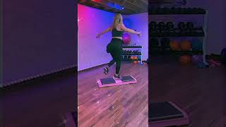 STEP AEROBICS WORKOUT PREVIEW STEP CLASS 262 CDORNERFITNESS [upl. by Kati984]