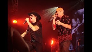 El salmón Indio Solari y Andrés Calamaro en el Estadio Único de La Plata 20122008 HD [upl. by Riggall]