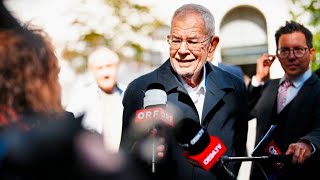 Präsident Van der Bellen dankt den Wahlhelfern [upl. by Otte]