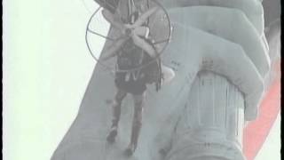 Parachute Glider Gets Tangled in Statue of Liberty [upl. by Toh]