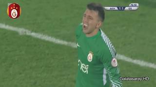 MUSLERA SAKATLANMA ANI SAKATLIĞINA RAĞMEN MAÇI BIRAKMIYOR  GALATASARAY MUSLERA [upl. by Eluk]