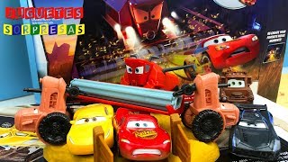 Carros de Carrera para niños  Pista de Coches CARS 3 TRACTOR TIPPIN TRACK SET [upl. by Ynatirb]