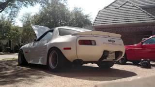 1984 porsche 928 exhaust rev [upl. by Marilee]