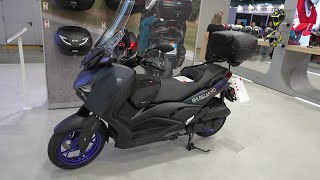 YAMAHA XMAX 300 2023 with GIVI accessoeries and top box [upl. by Leumek594]