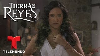 Tierra de Reyes  Recap 04102015  Telemundo Novelas [upl. by Gwyneth]