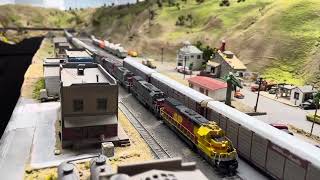 N scale Intermountain Southern Pacific tunnel motor freight train [upl. by Aiceled]