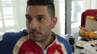 Yuvraj Singh AB de Villiers and Varun Aaron arrive in UAE [upl. by Madelin]