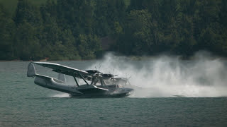 Seaplane Performs Spin Upon Water Landing [upl. by Kuebbing]