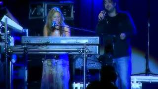 Lucie Silvas amp Antonio Orozco What Youre Made Of en directo By Pasq [upl. by Aiyotal128]