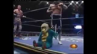 Midget Wrestler Gets Kicked out of Ring [upl. by Yeca]