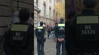 aktuell findet eine Kundgebung statt vor dem amtsgericht tiergarten turmstraße 91 [upl. by Barber]