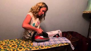 Morphy Richards Comfigrip Steam Iron Ionic Trizone Soleplate review [upl. by Fitzgerald589]