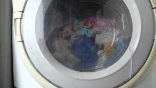 Whirlpool Dreamspace AWM 8000 washingAVI [upl. by Romelda636]