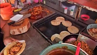 Pase a la Birria y Tacos del Chimuelo en el Mercado Hidalgo de Zamora ¡Están chigones [upl. by Kristo]