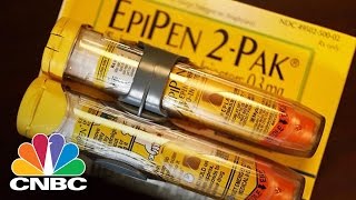 Senator Grassley Mylans EpiPen Inquiry Response Incomplete  Power Lunch  CNBC [upl. by Rieth]