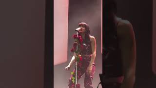 AITANA CON INCREÍBLE VOZ concierto concert music [upl. by Sheline722]