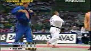 MUNETAYasuyukiJPNDennis van der GeestNED2005 World Judo [upl. by Bac528]