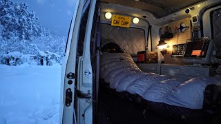 Snow CountryThe longest night in the year Camping alone in a small car [upl. by Kanor54]