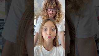 Comunque chiara vuole farmi icapelli lisciSe questo video va virale Chiara mi fara i capelli lisci [upl. by Elocim]