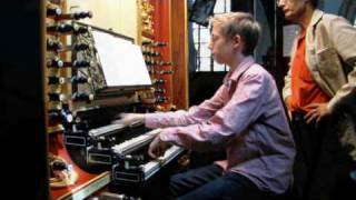 Een Vaste Burg is onze God Jan Zwart  Gert bespeelt het Moreauorgel St Janskerk Gouda [upl. by Aeynod]